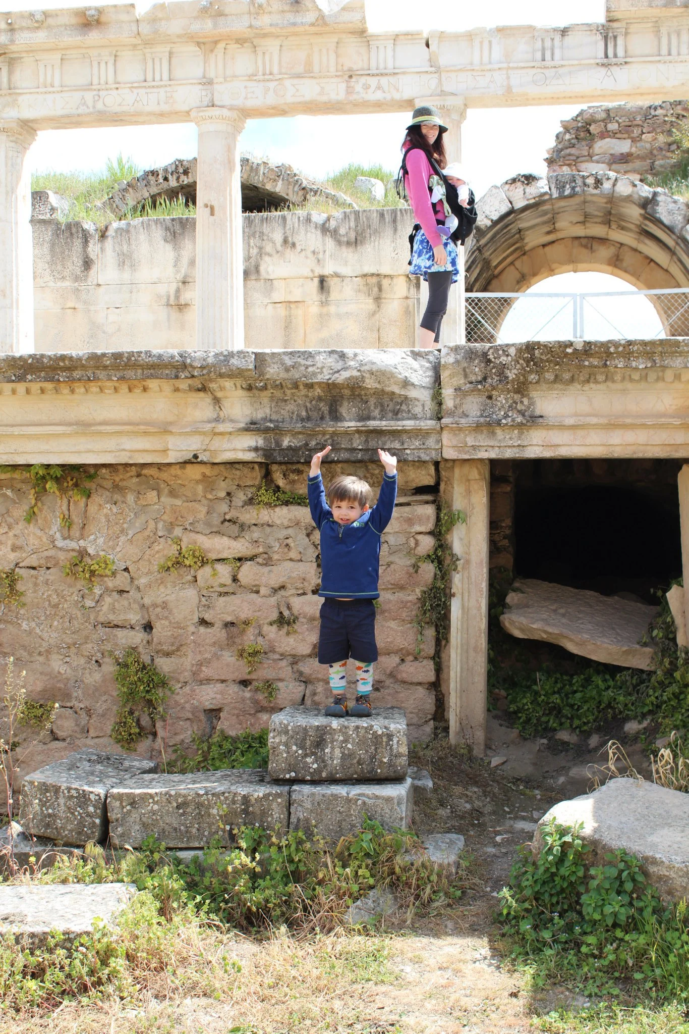 Wells pretending to be a statue