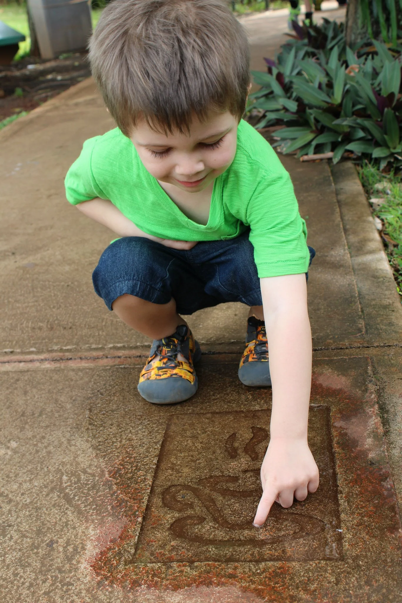 Wells loved the coffee cups stamped in the cement. 